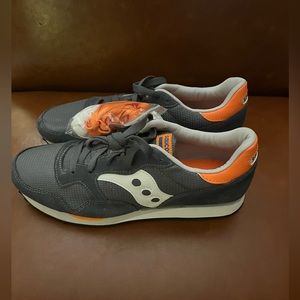 Saucony dxn trainer brand new never worn